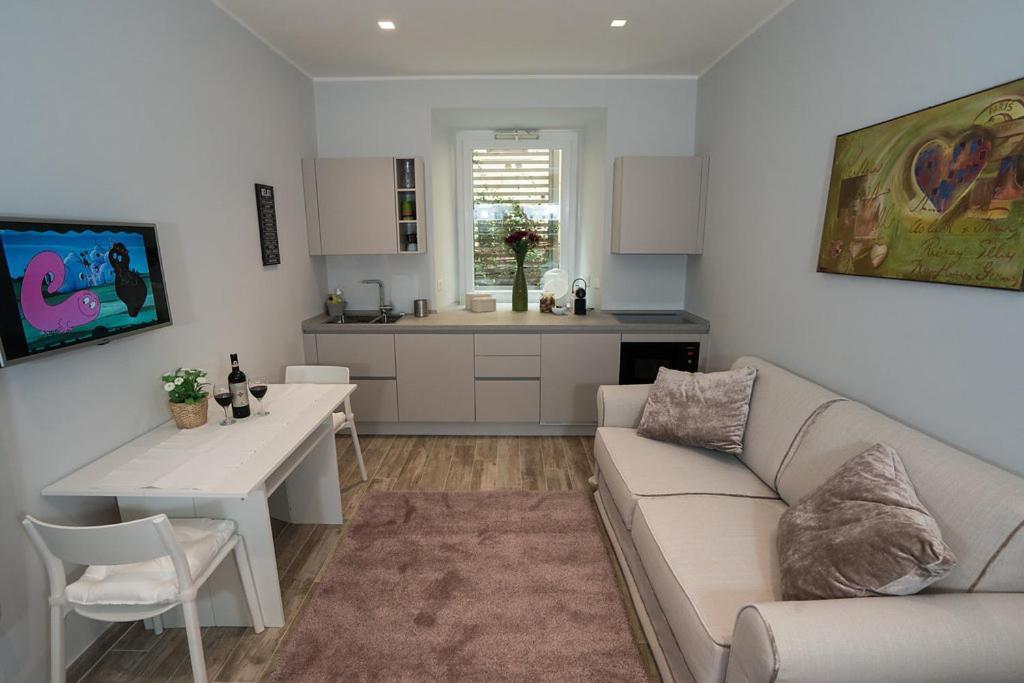 Laura Family Apartments Rom Eksteriør billede